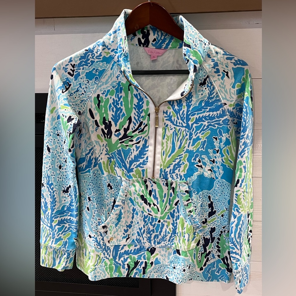 Lily Pulitzer Quarter Zip Size XS. 1286